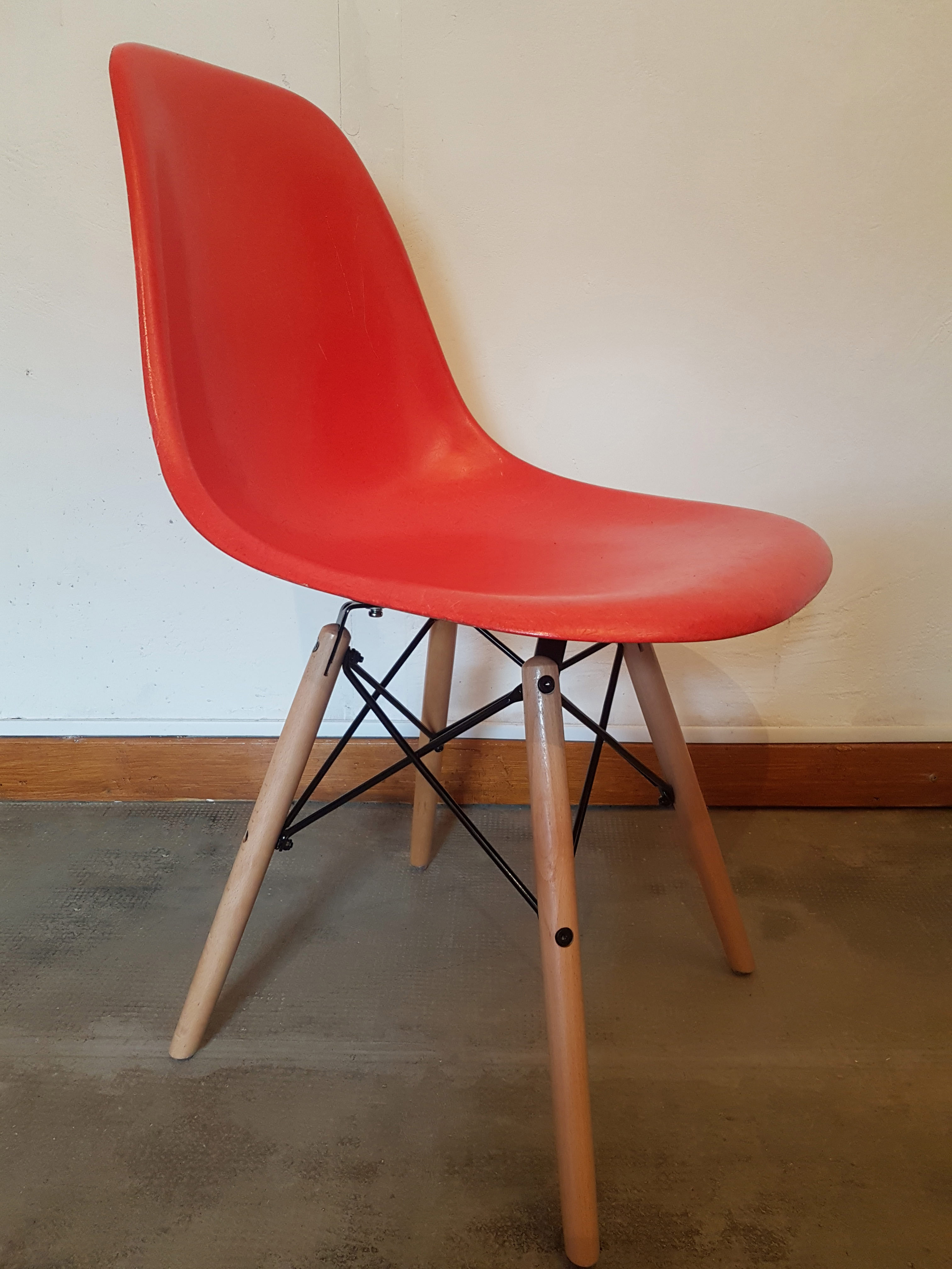 4 DSW chairs by Charles and Ray Eames for Herman Miller