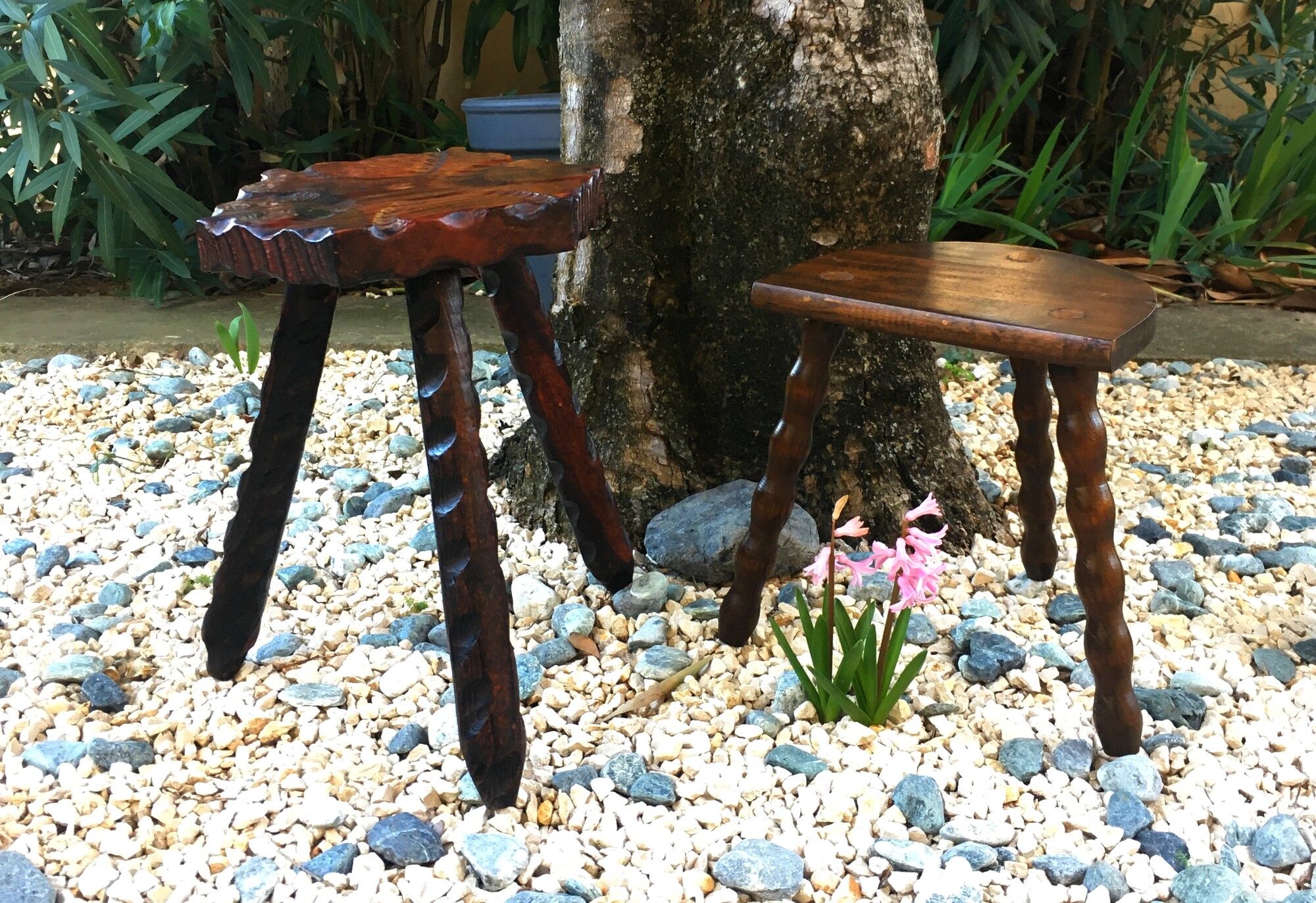 2 vintage tripod stools 1960