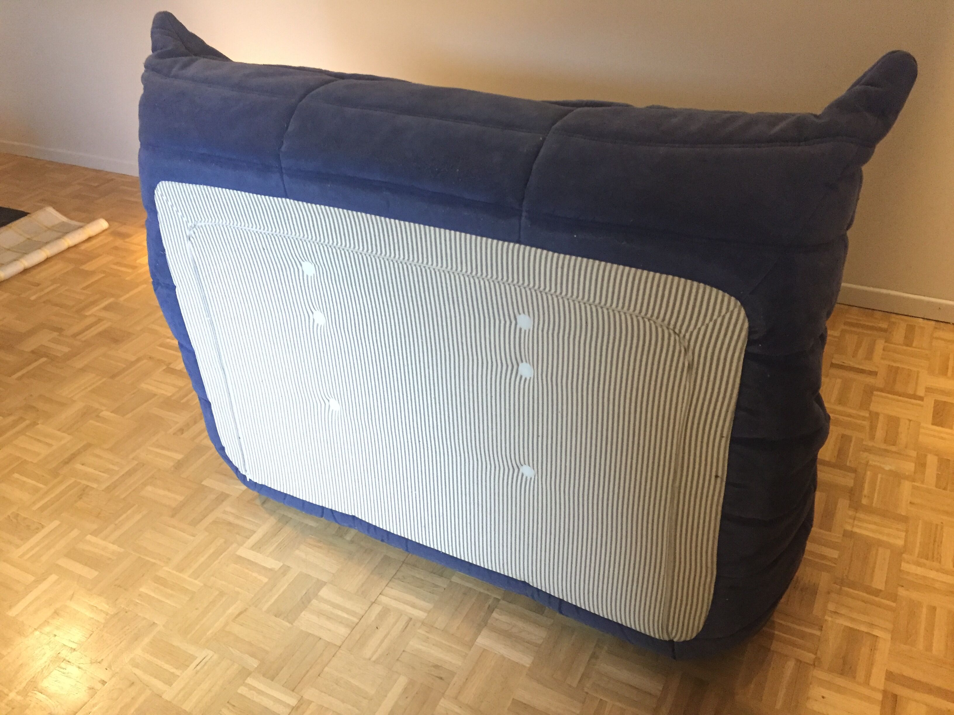 Togo sofaby Michel Ducaroy for Ligne Roset