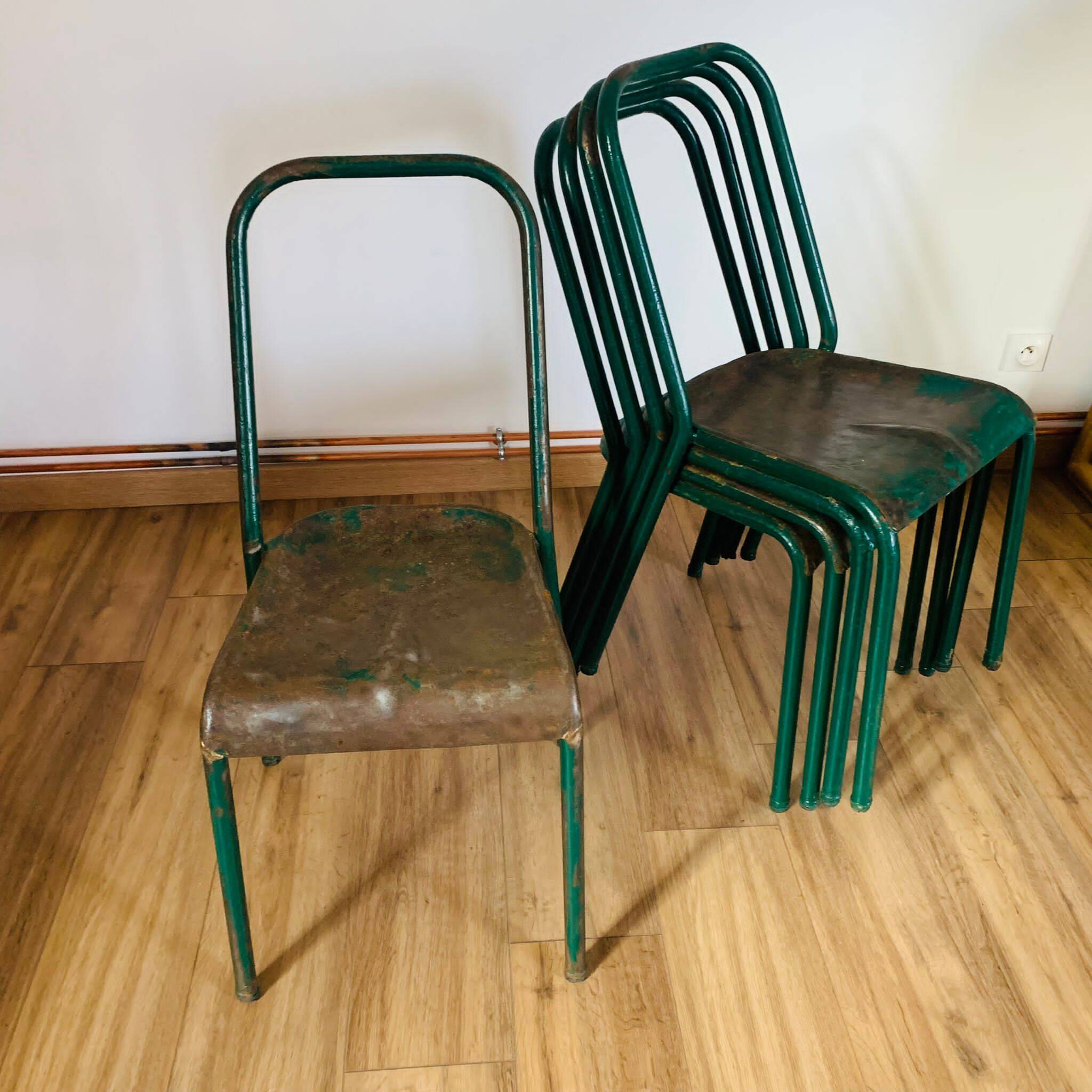 Set of 5 green chairs