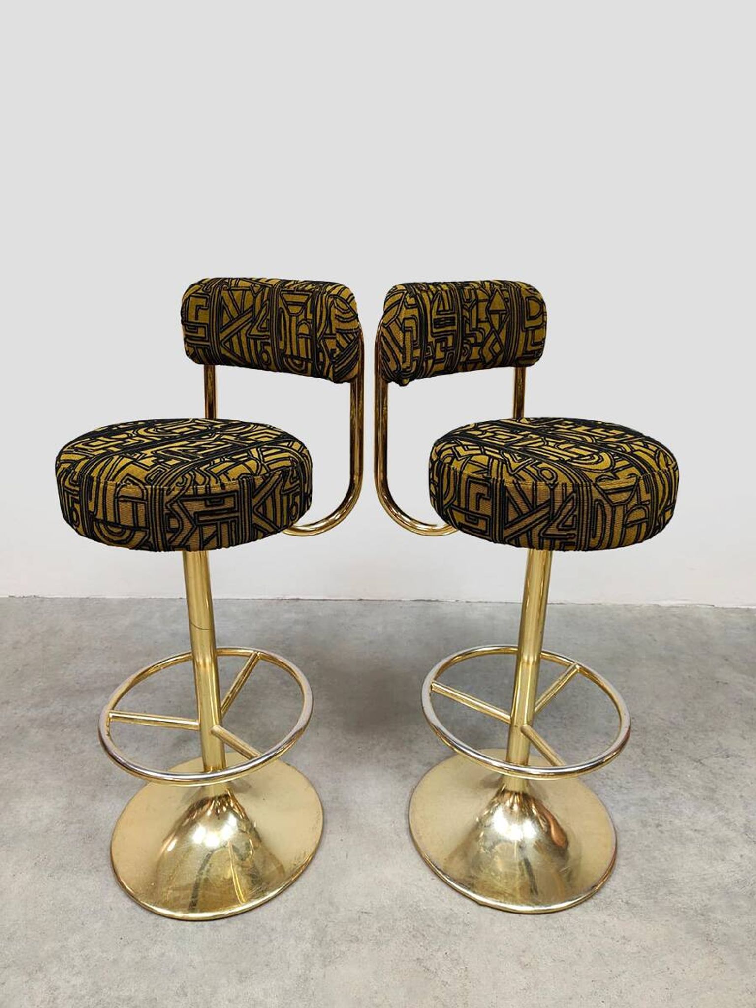 Vintage Swedish design Cobra barstools Borje Johanson ‘Art Deco print’