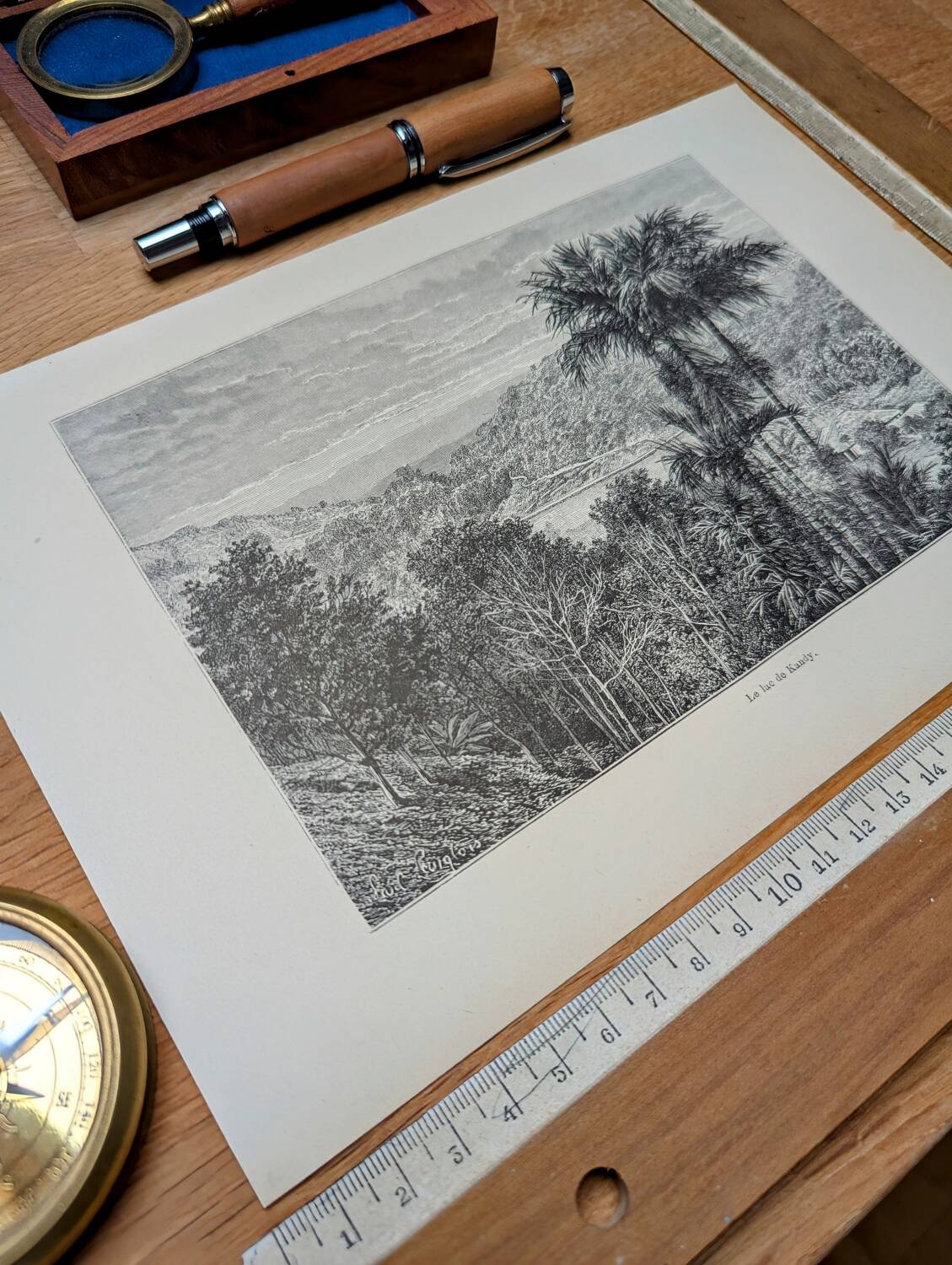 Imprimée en 1894, le lac de Kandy, Sri-Lanka.