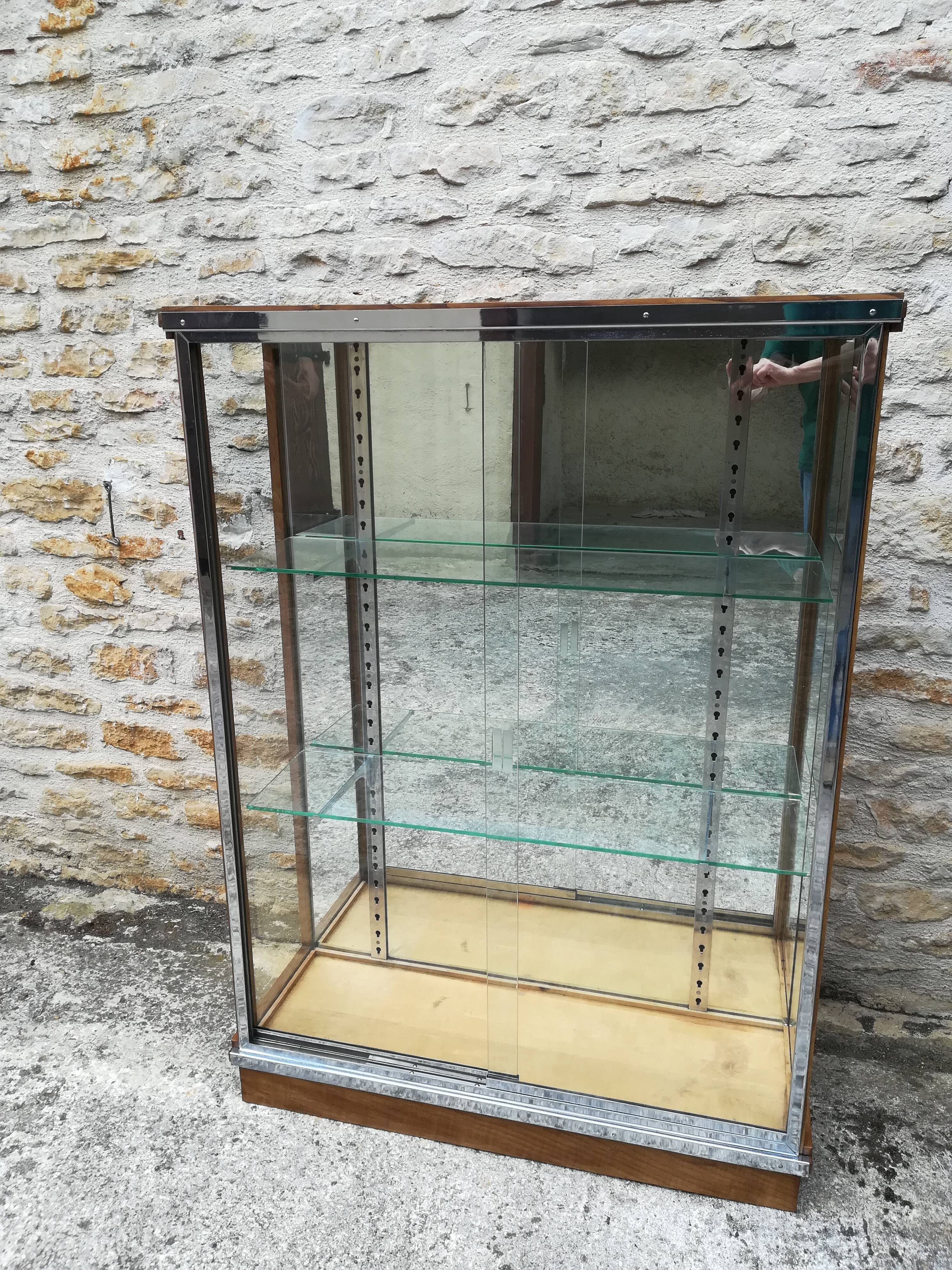 Chrome and wood metal showcase