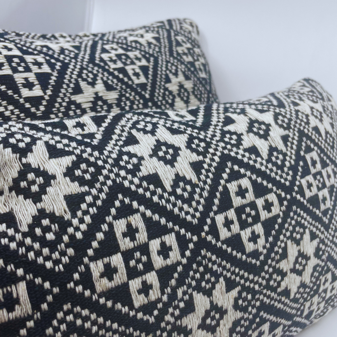 Marine Dokmai cushion