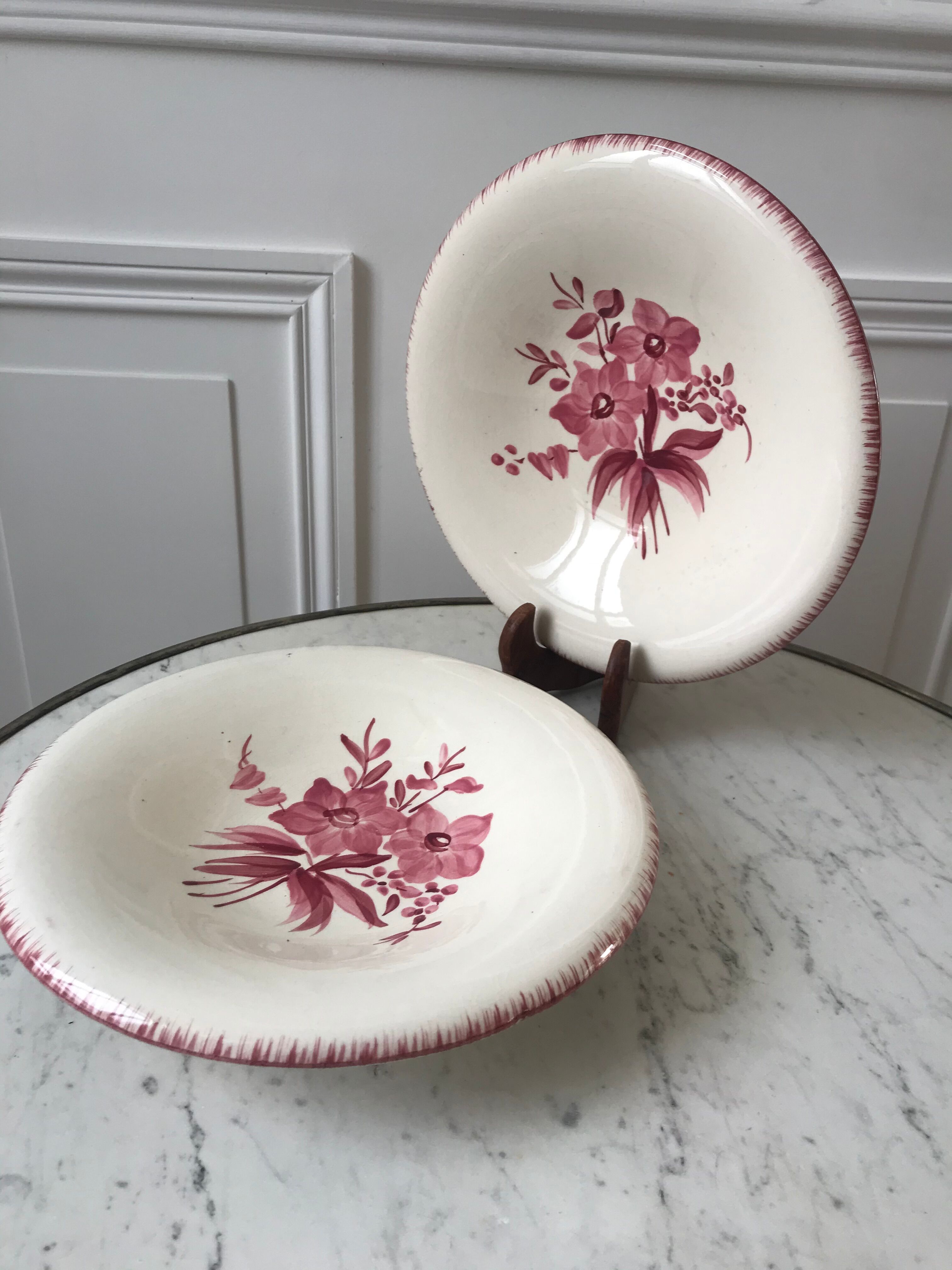 Duo of longchamp pink serving dishes 30s-40s
