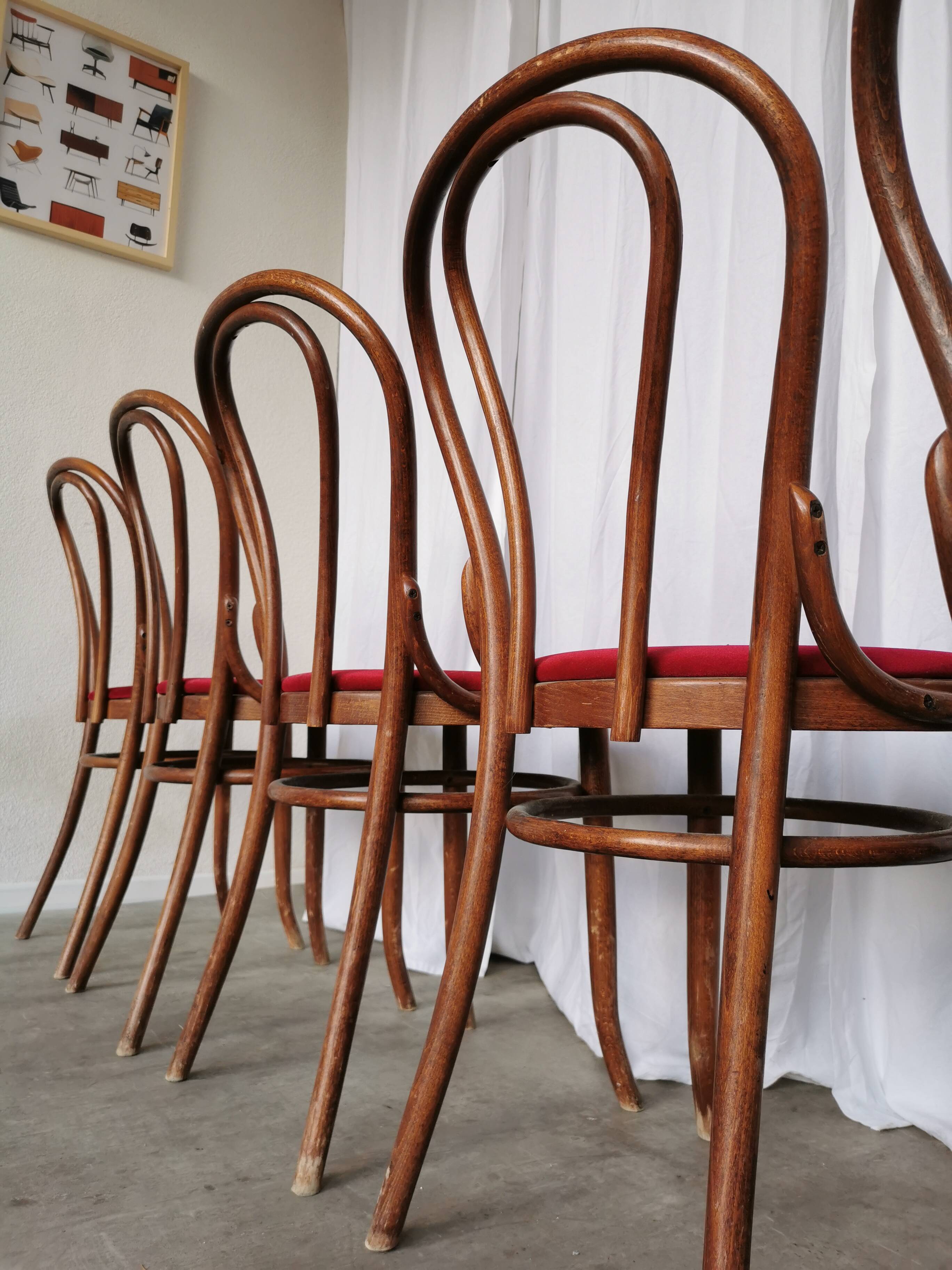 Set of 6 Vintage Bentwood Dining Chairs Set: 1970s , Red Uphols