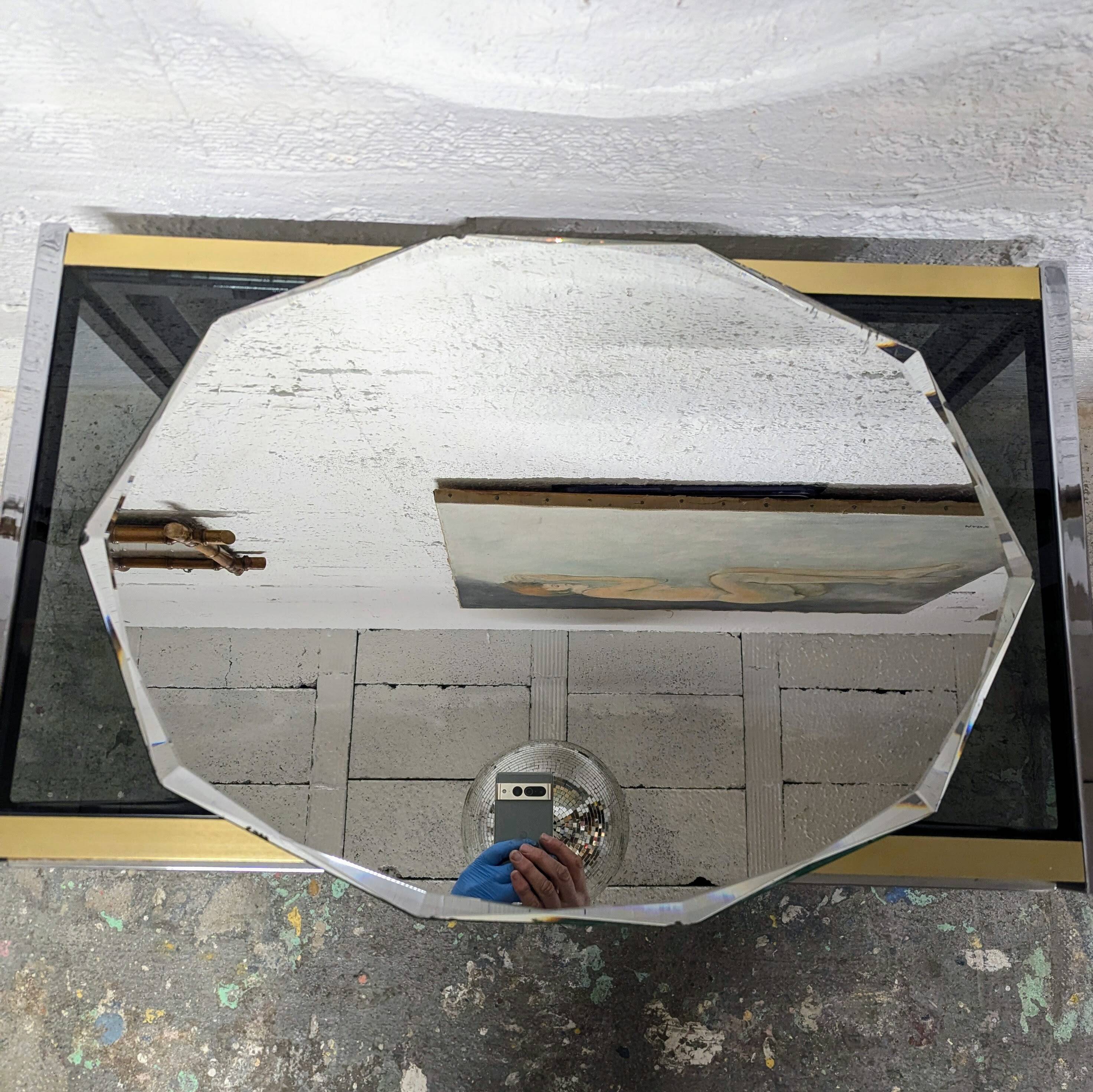 Decagonal beveled mirror