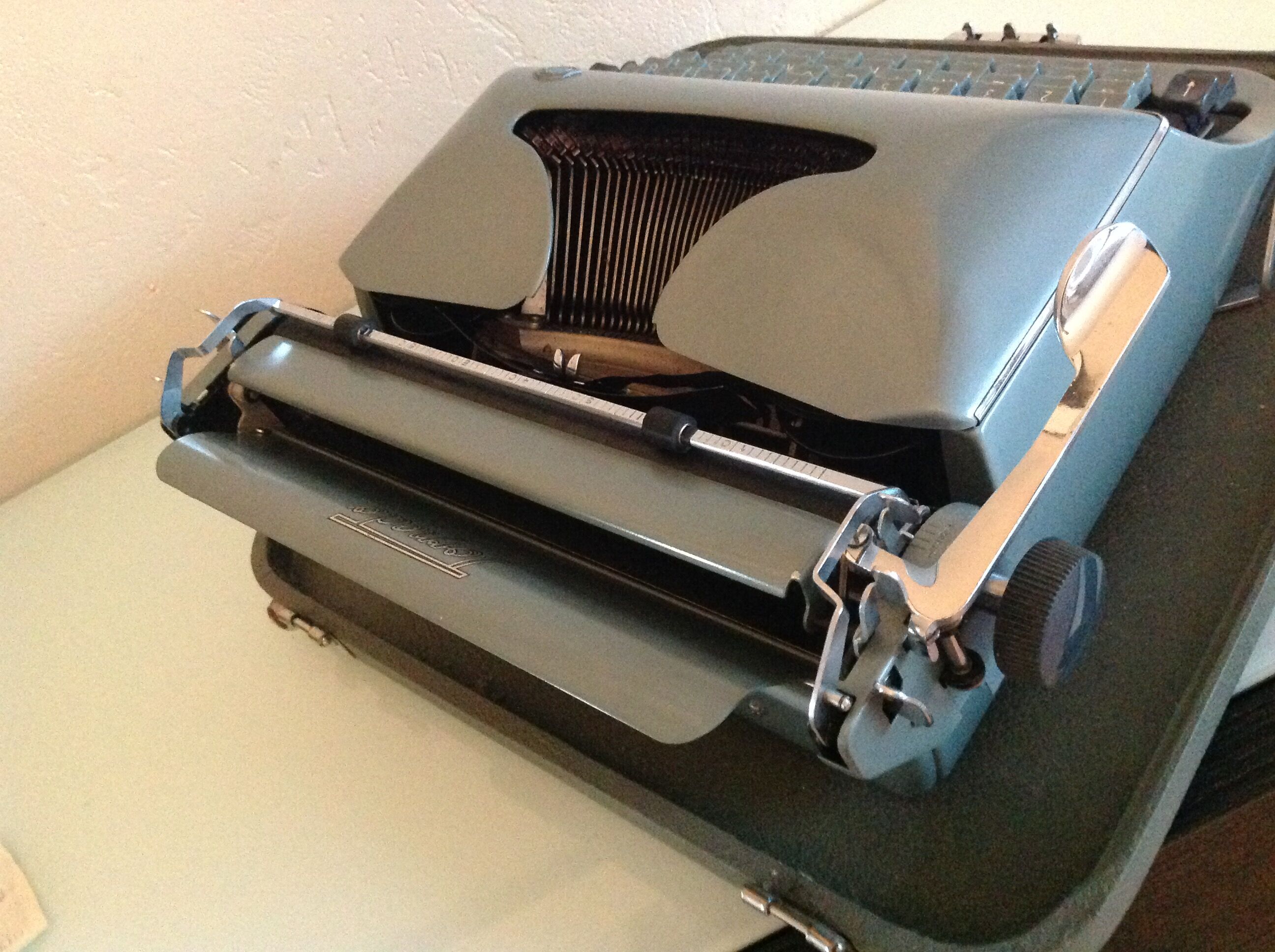 Old Torpedo Model 20 vintage 50