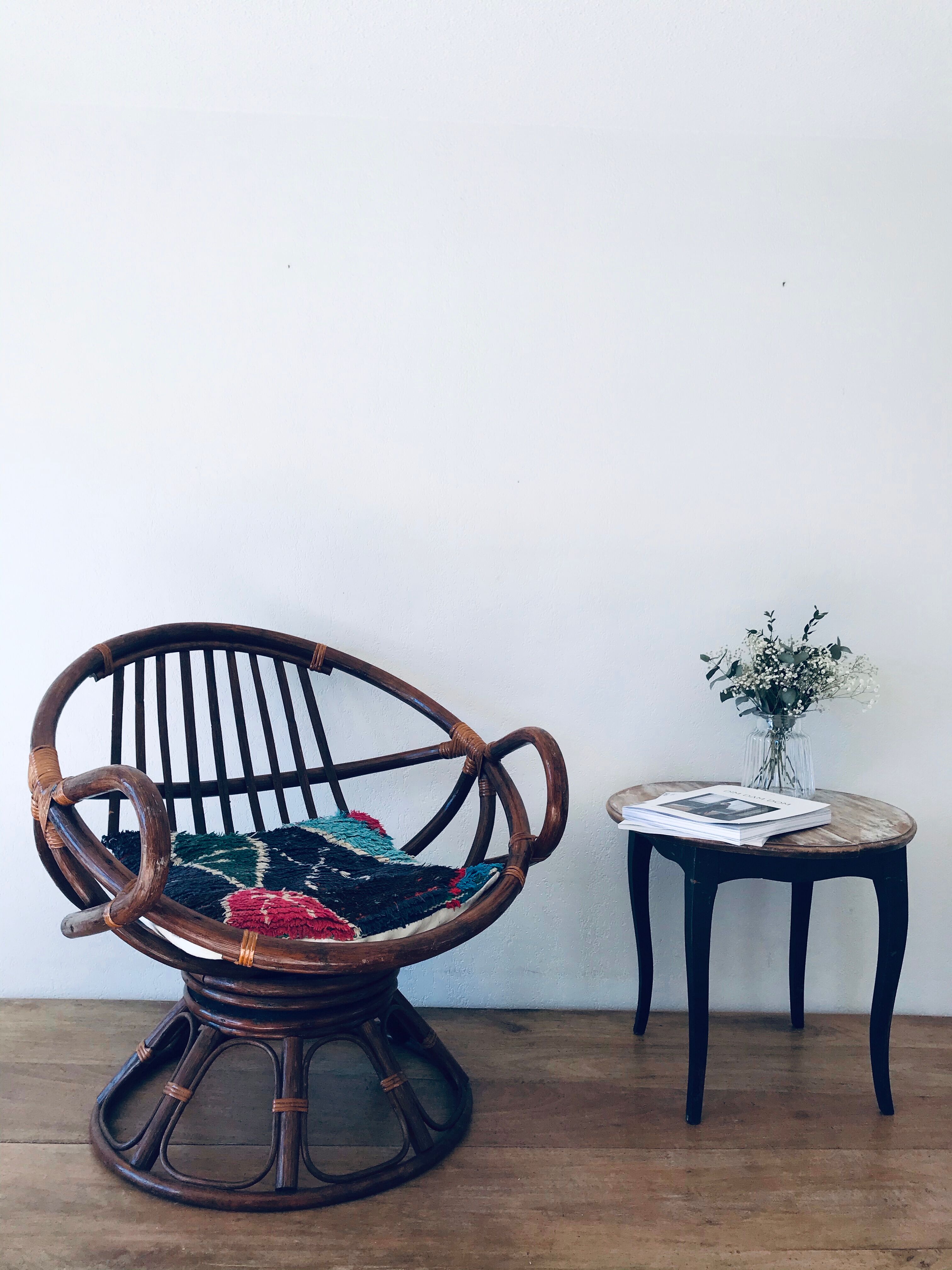 Rotating rattan chair