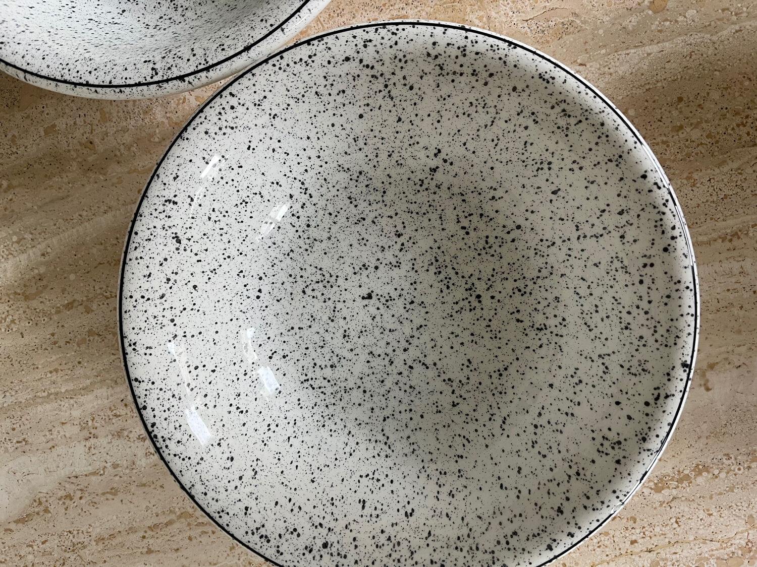 5 hollow plates in hand-speckled Italian ceramic