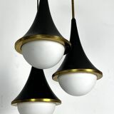 Suspension Mis-Century Stilnovo à trois lumières. Italie années 1950