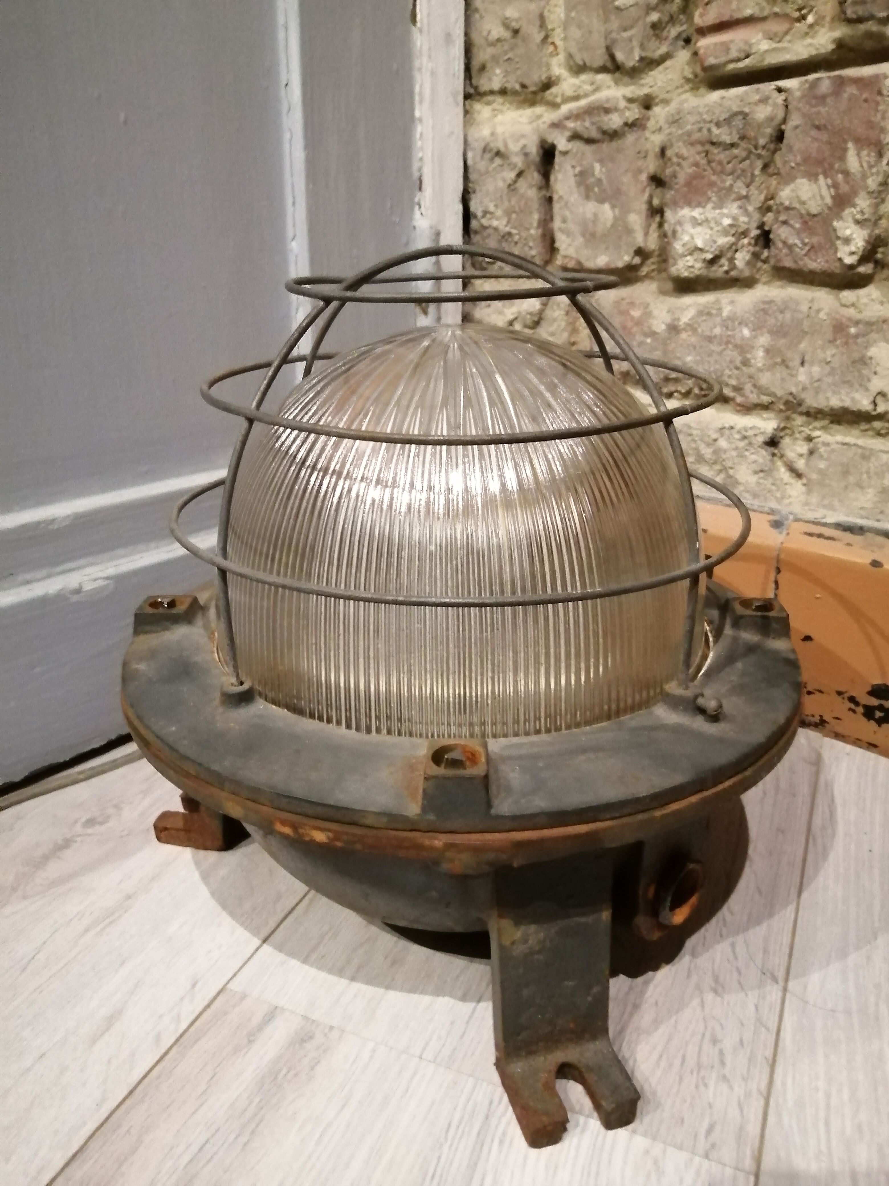Lampe industrielle