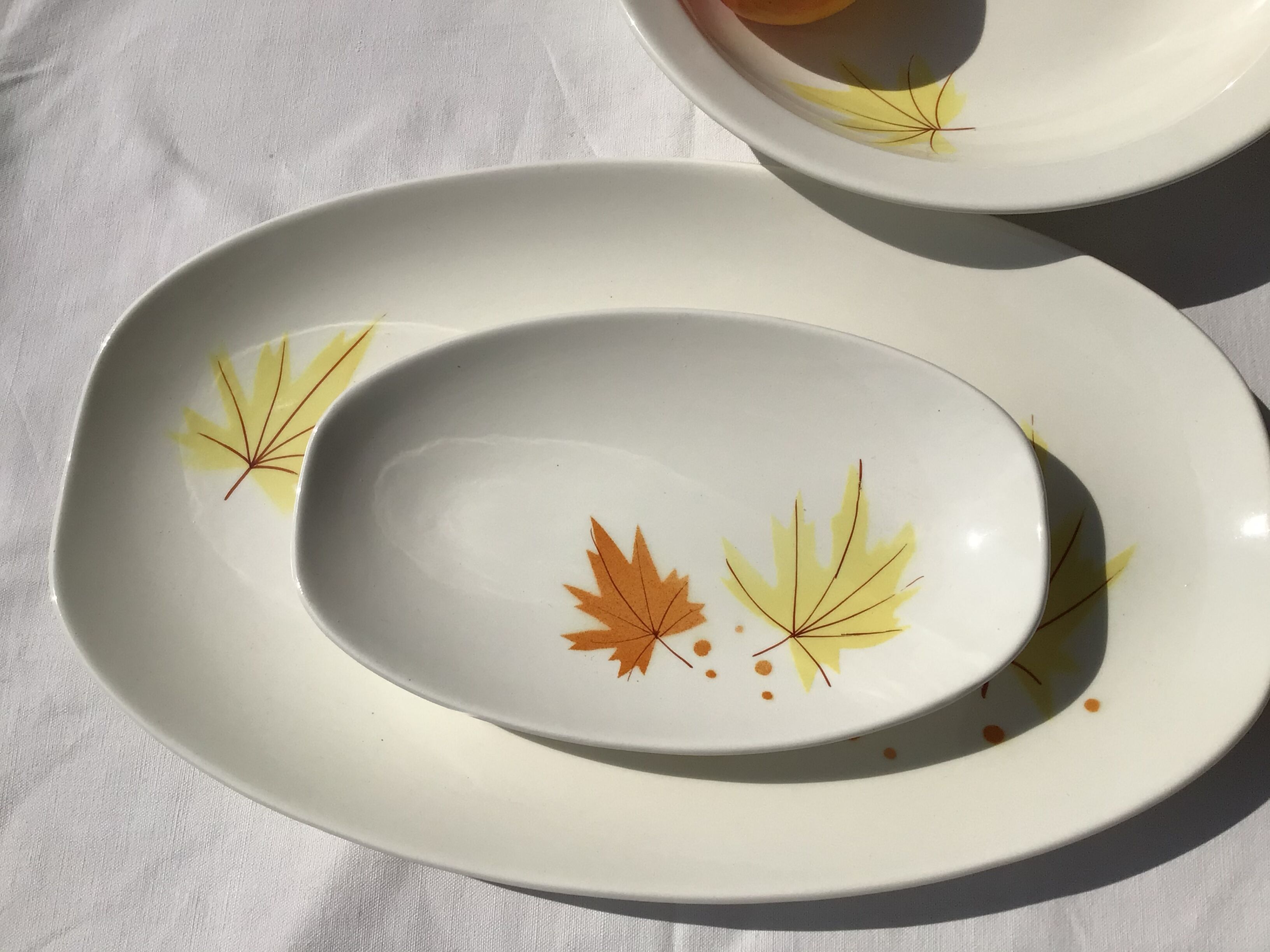 Set 3-course Longchamp cream leaves