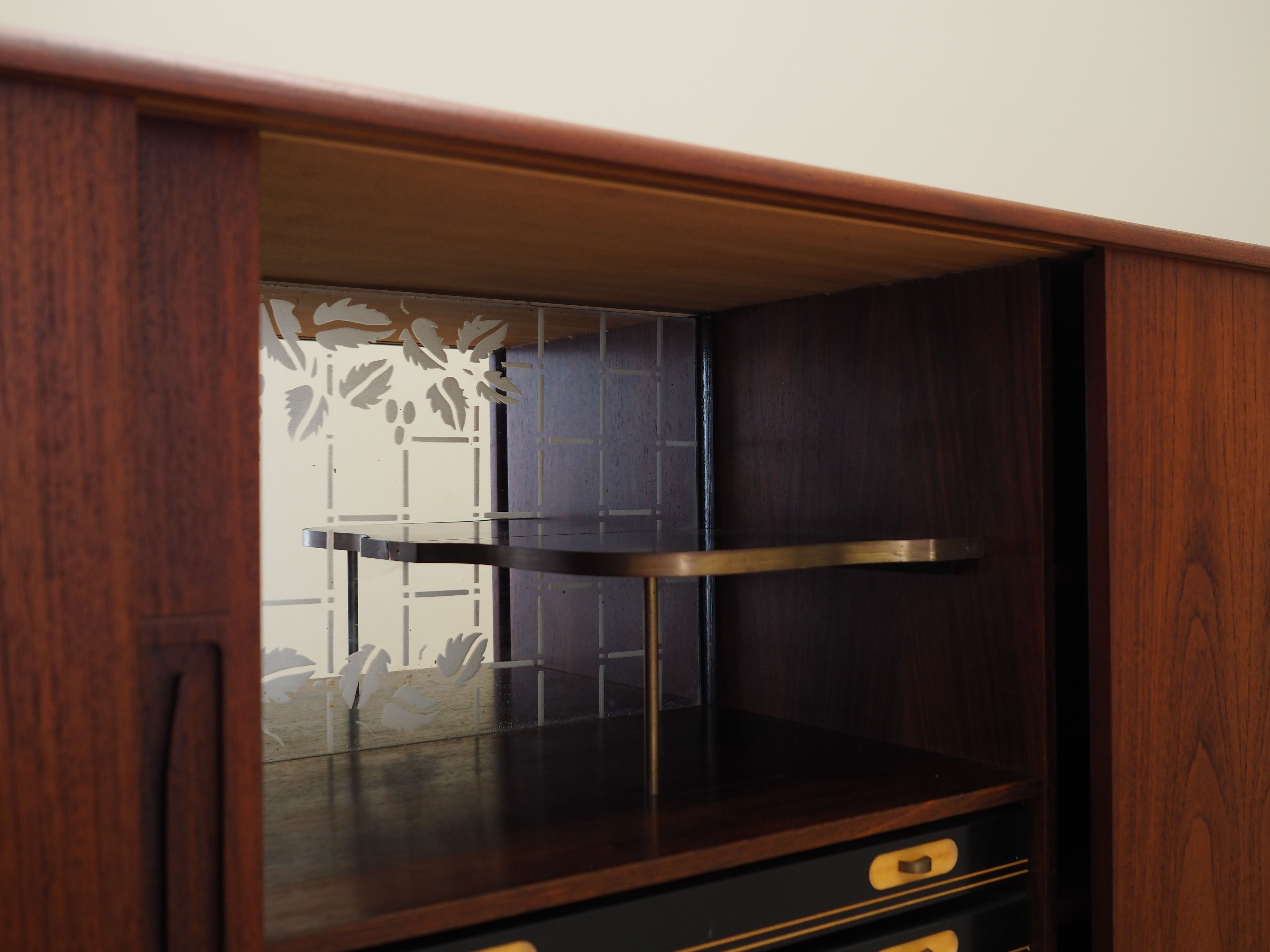 Enfilade en teck, design danois, années 1970, fabriquée par ES Møbler