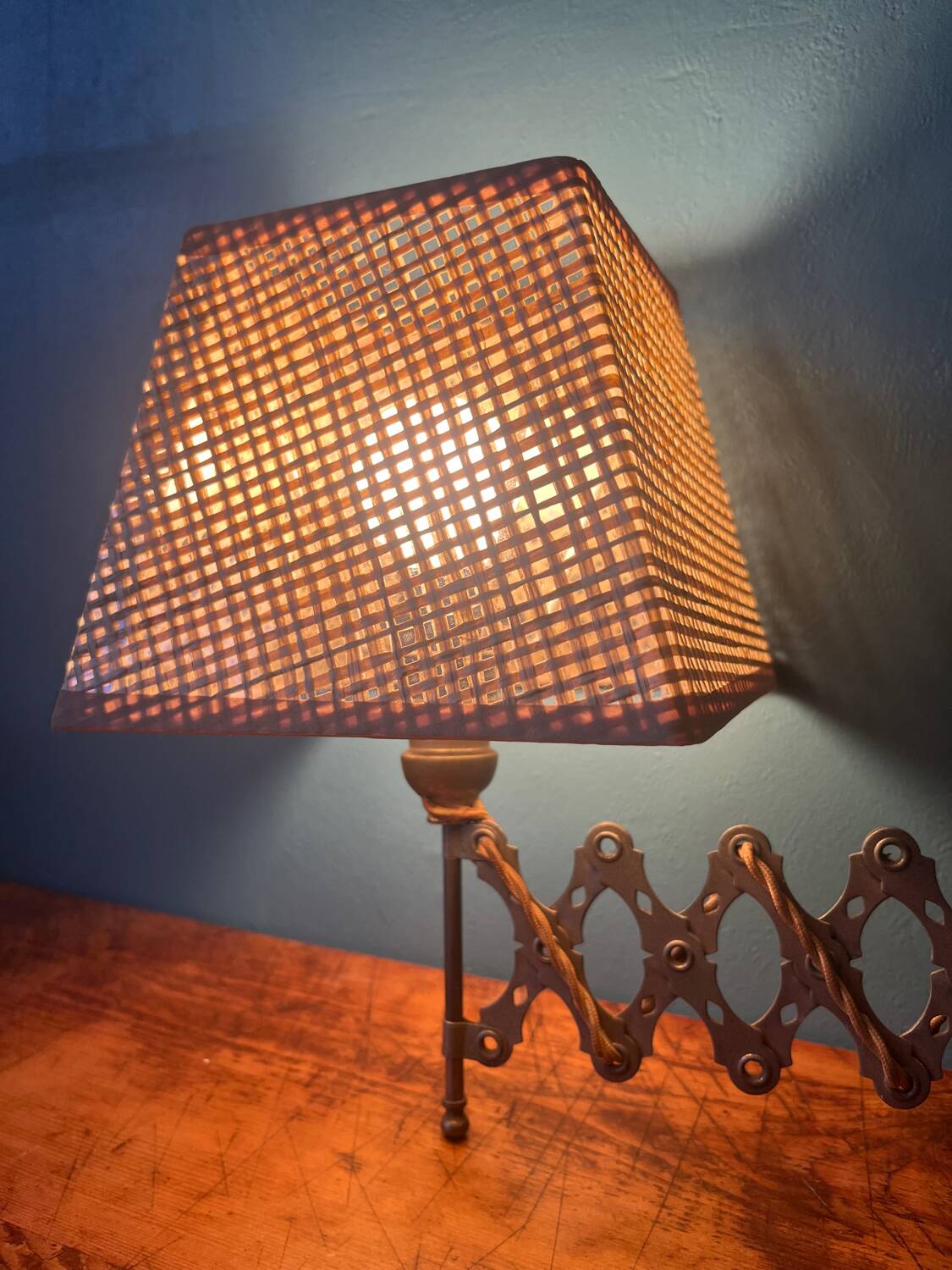 Small metal reading light or accordion lamp