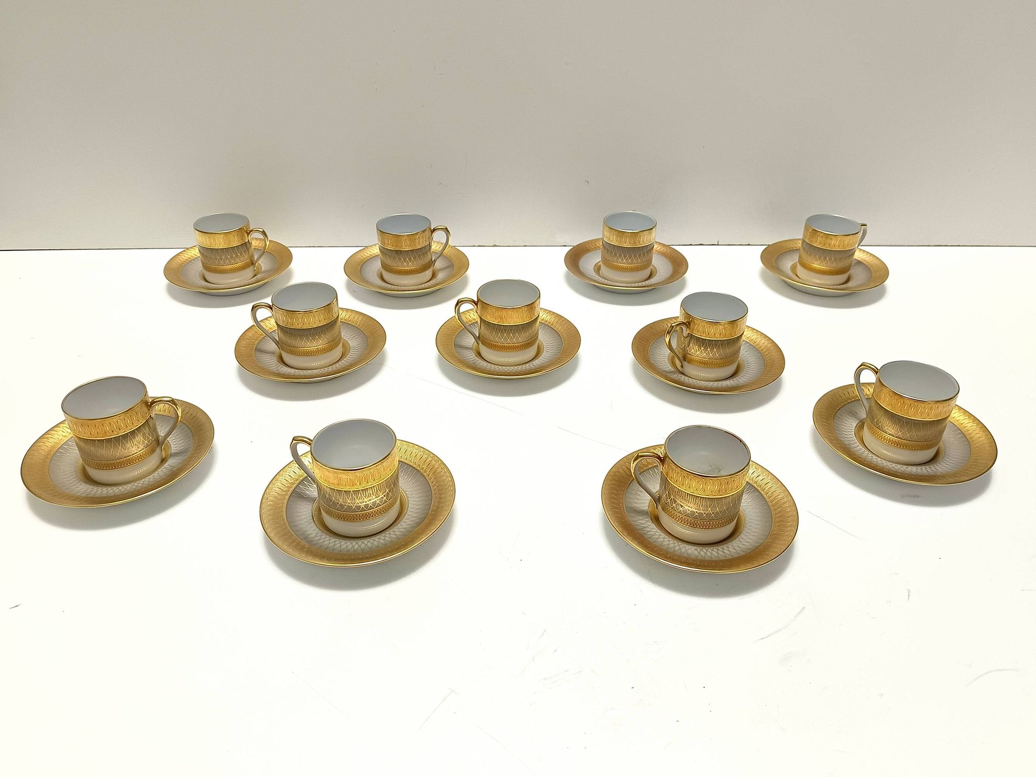 Set of Eleven Porcelain and Pure Gold Coffee Cups by Hutschenreuther, Germa
