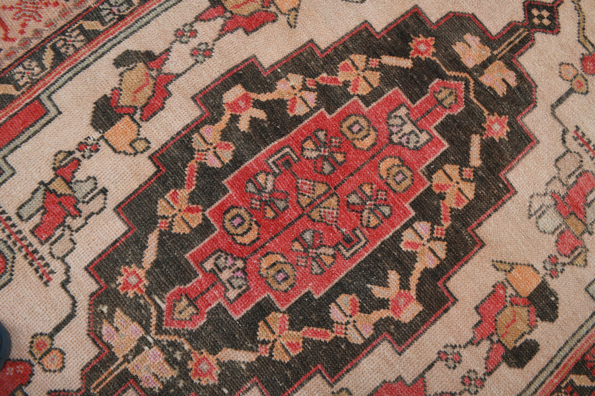 4x10 red & beige wool vintage rug 140x301cm