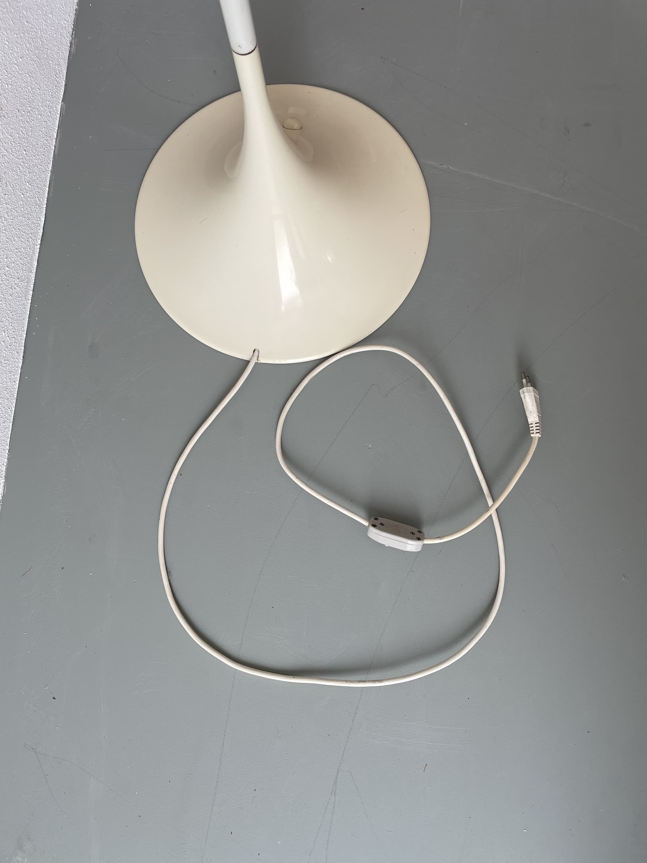 Panthella floor lamp Louis Poulsen