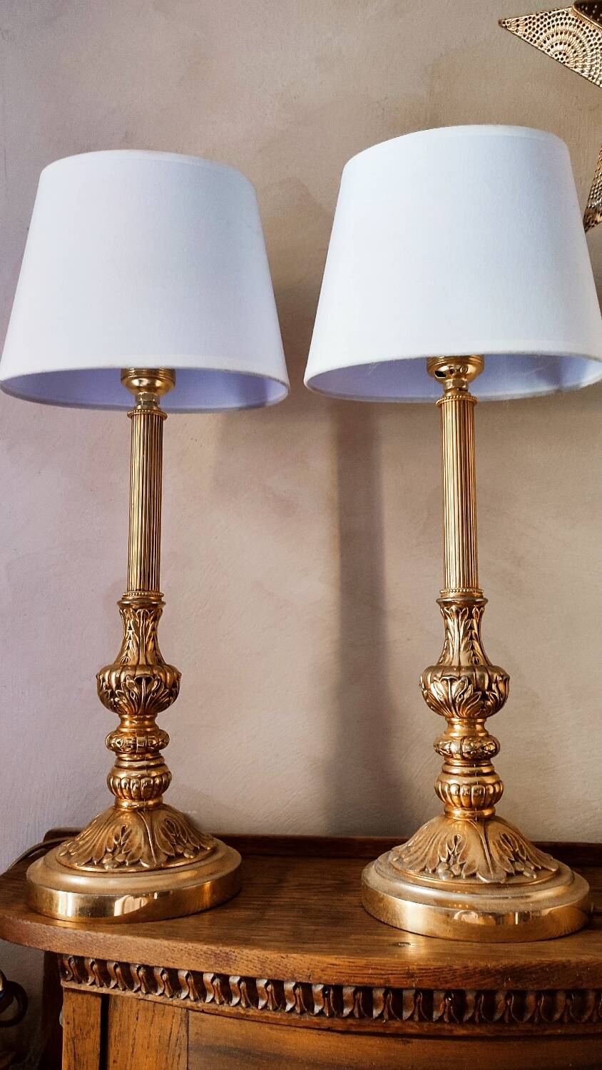 Paire de lampes classiques en bronze