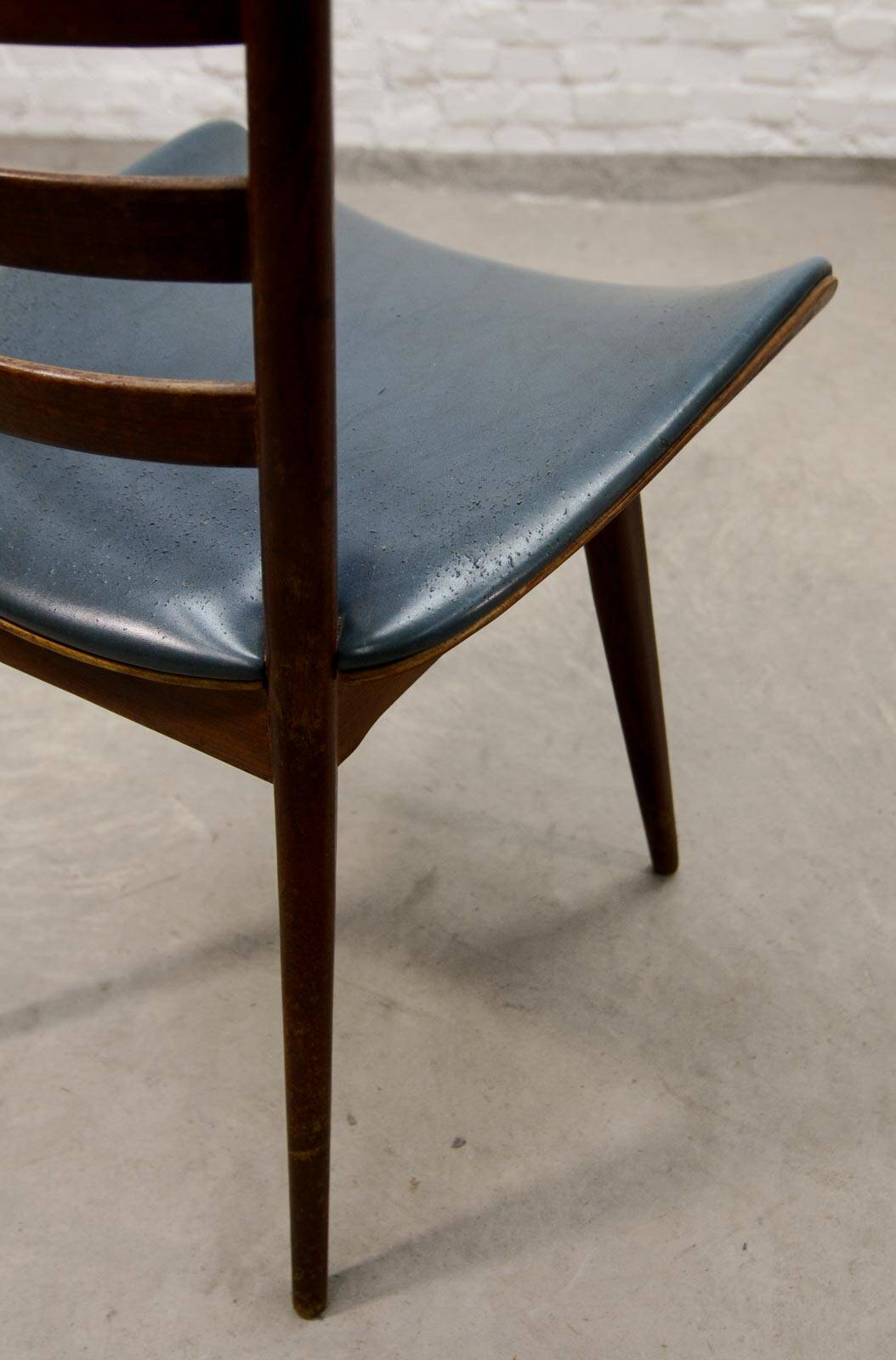 'Quattro Colori' Teak and Leatherette Dining Chairs