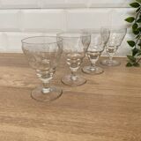 Set of 4 wine glasses on short stem
