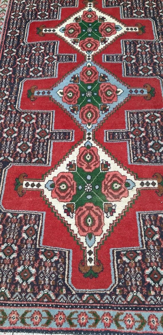 Hand knotted wool carpet 75x132cm