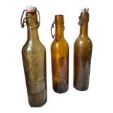 Bouteilles anciennes ambrees
