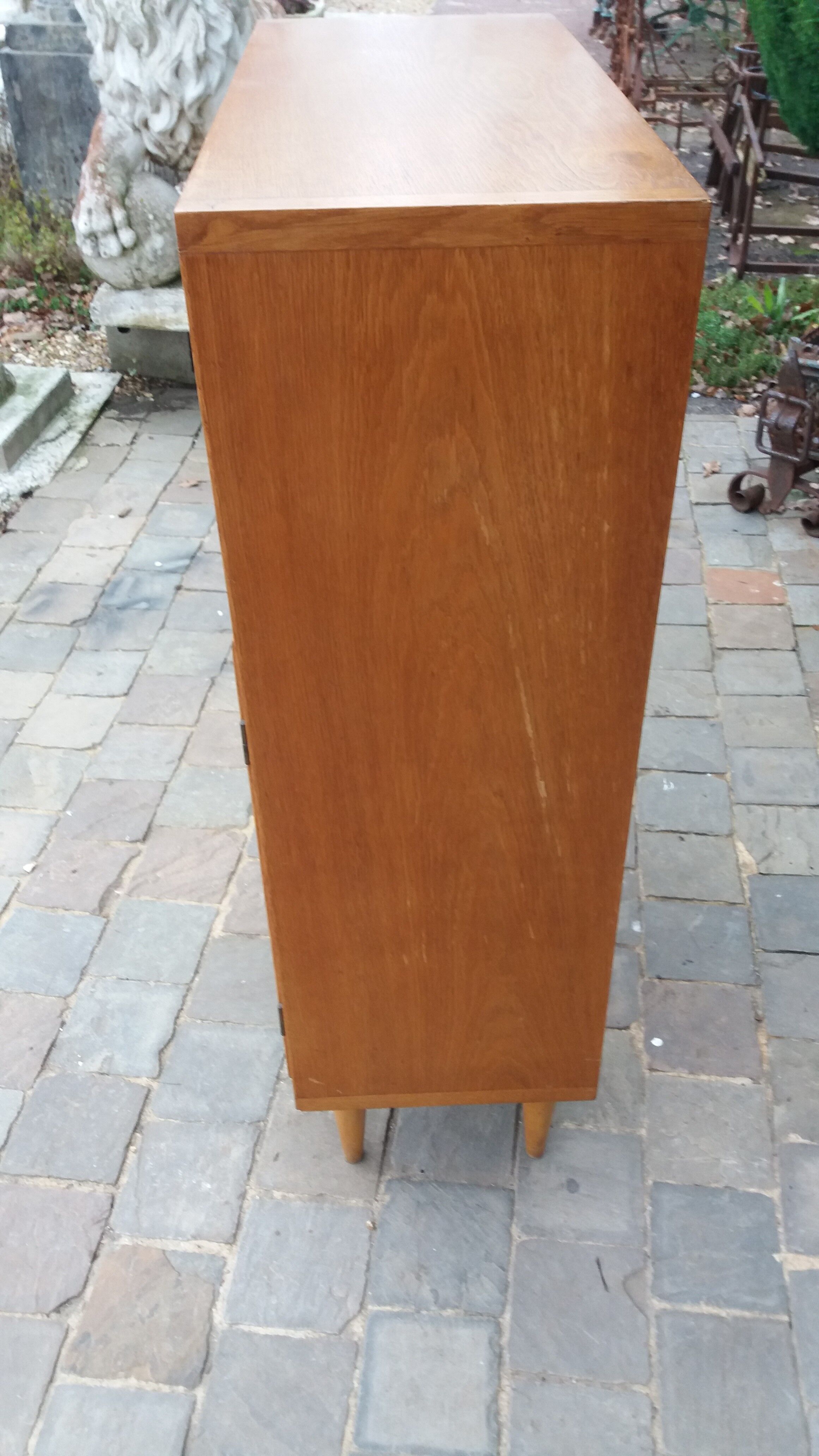 Small buffet / library 50s.