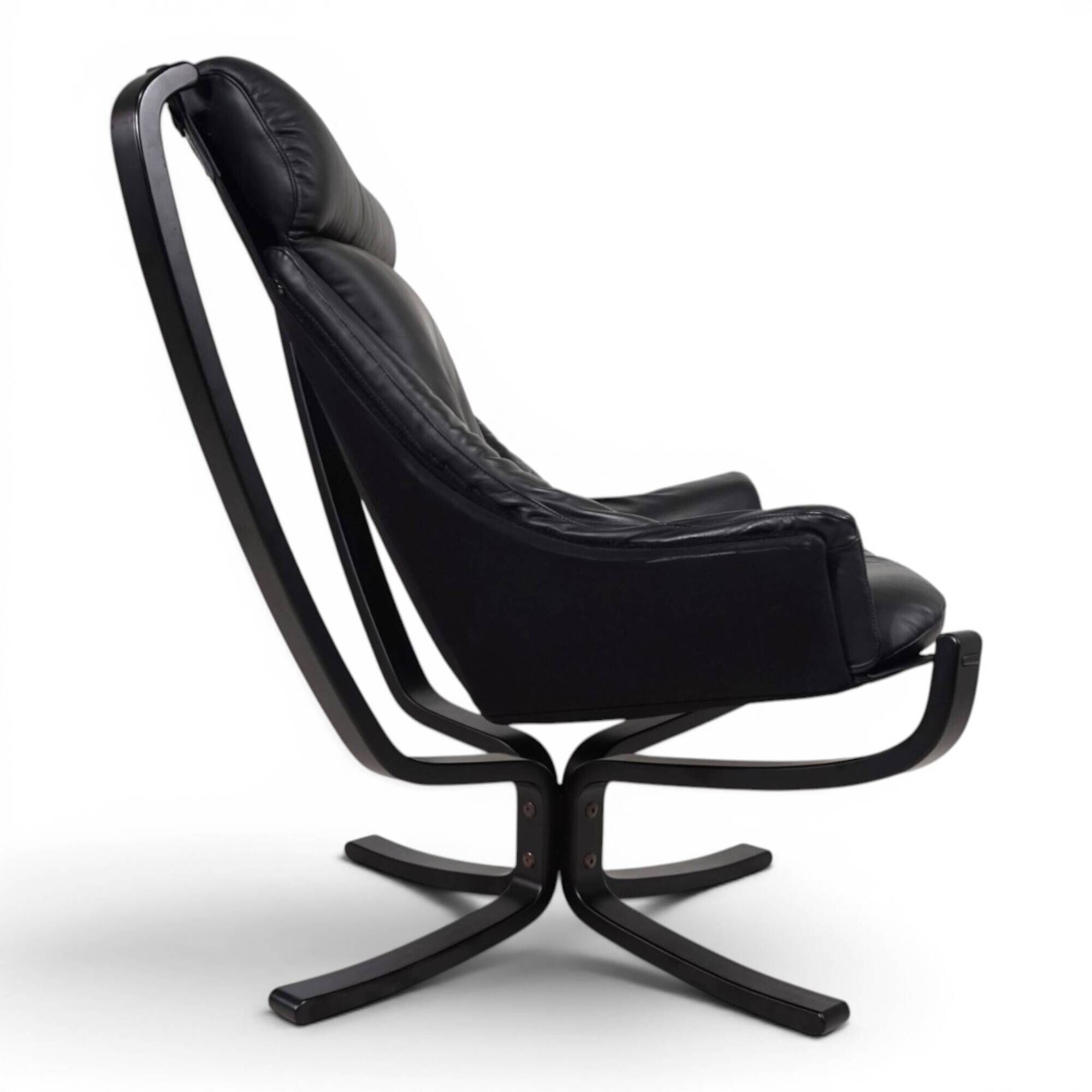 Poltrona Frau Viking Leather Lounge Chair by Sigurd Resell, 1970