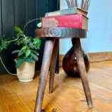 Tripod stool feet compass