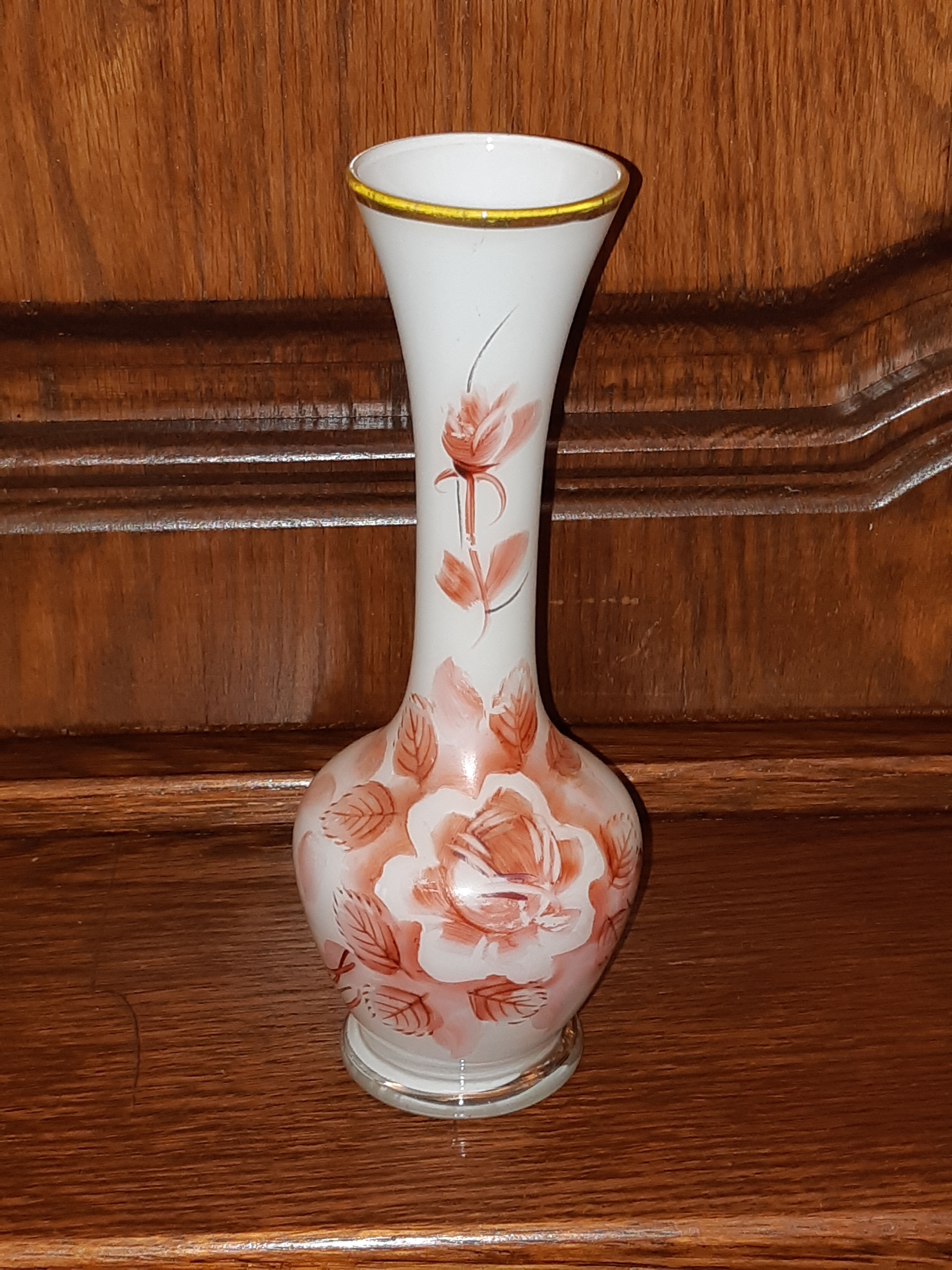 Soliflore vase in blown opaline glass decorated with flowers