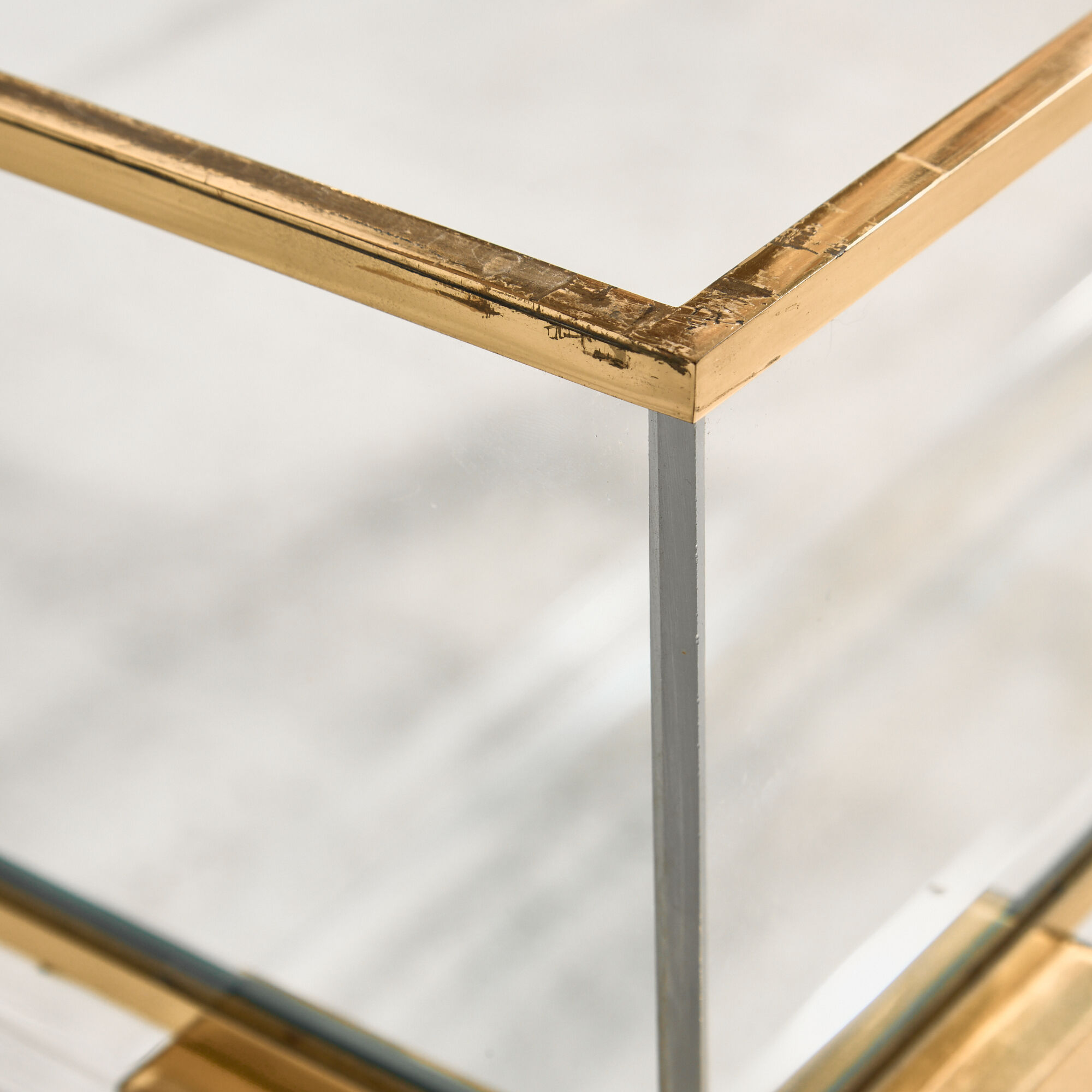 Console en laiton et plexiglas par Fabian