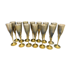 Lot de 14 coupes à champagne en laiton et métal argenté