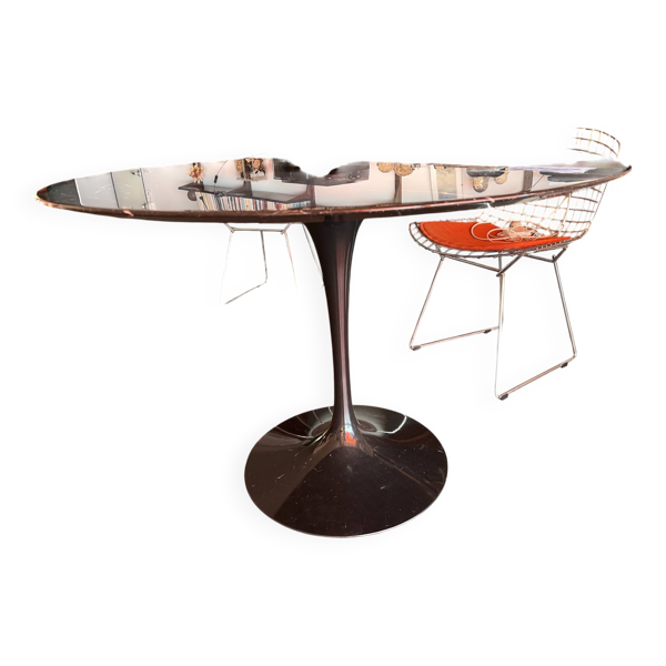 Table ronde marbre noir Knoll