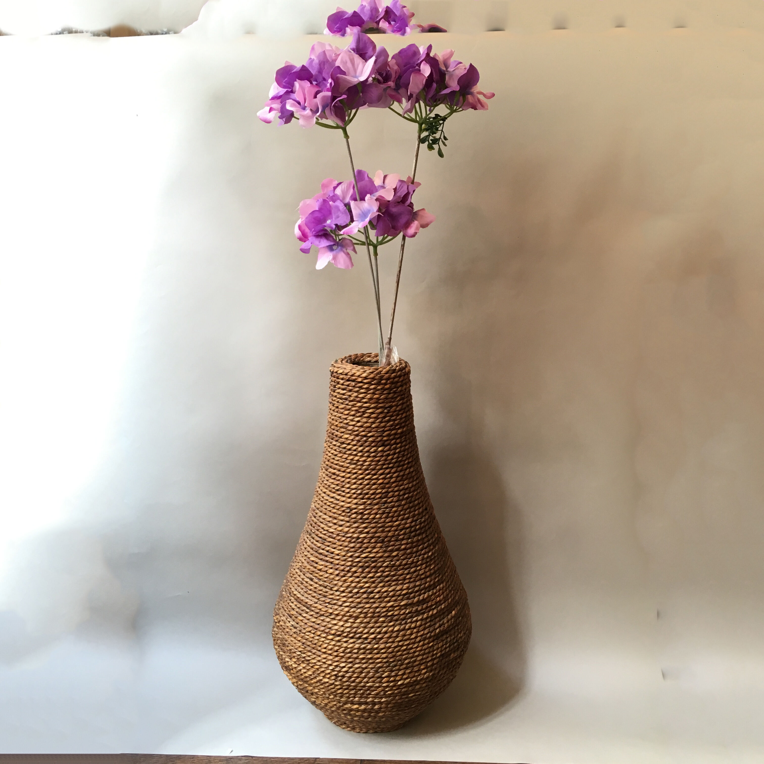 Vase en osier rotin XXL 1960