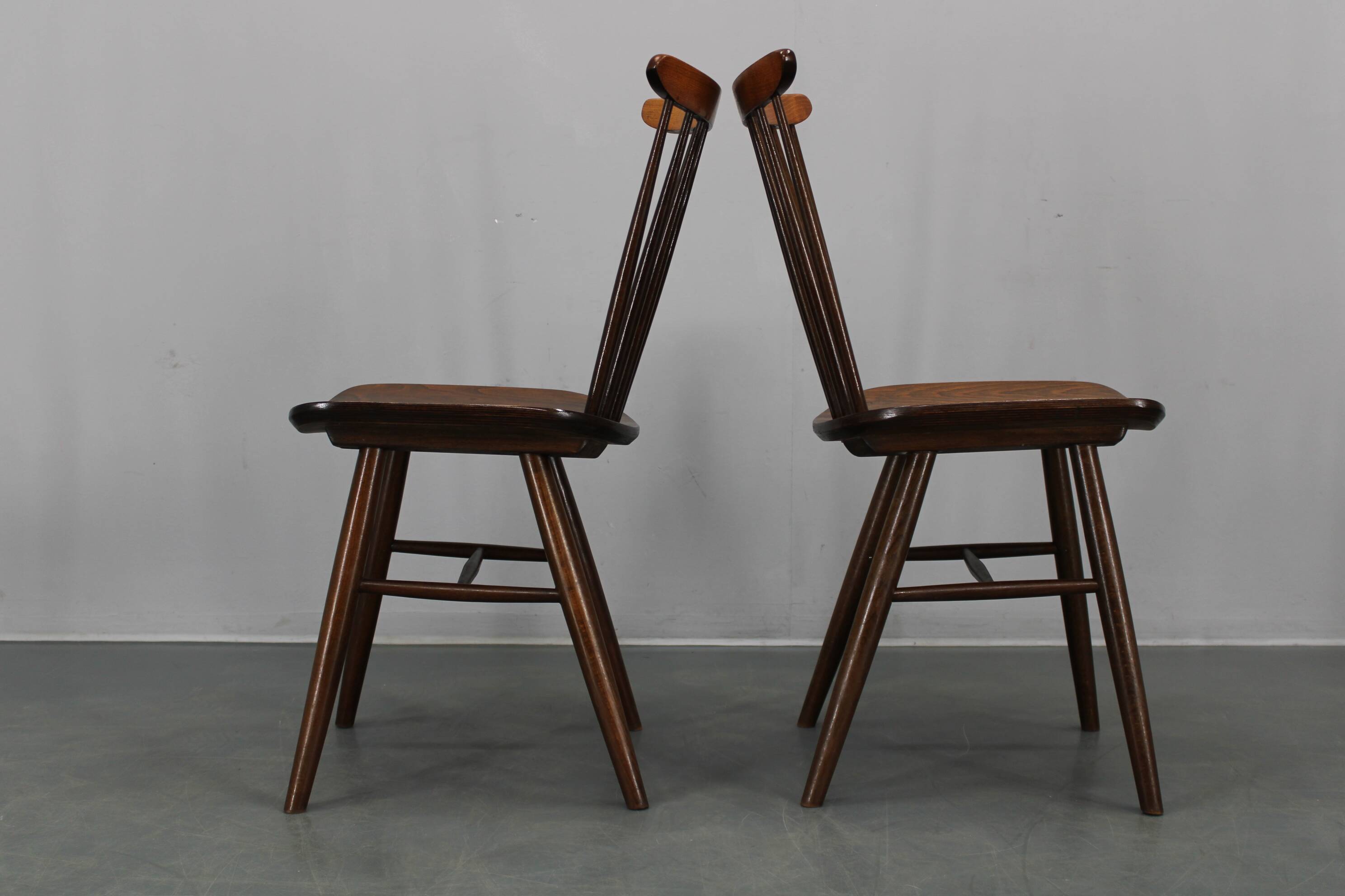 Pair of Drevounia solid beech and plywood veneer chairs, Czechoslovakia, 1970s