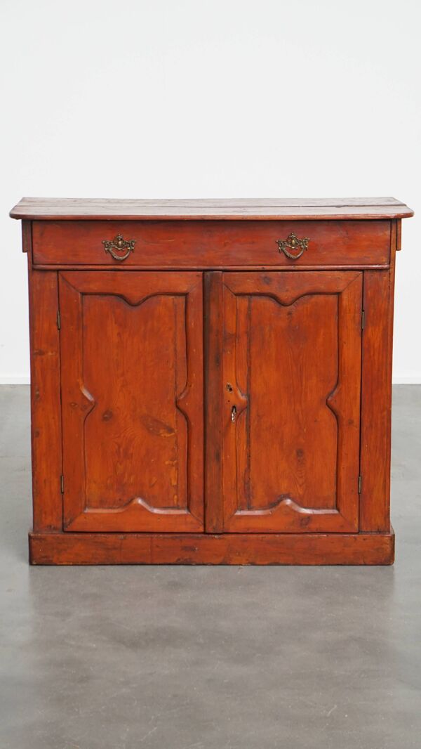 Armoire ancienne rouge/marron avec 2 portes et un tiroir avec serrure fonctionnelle