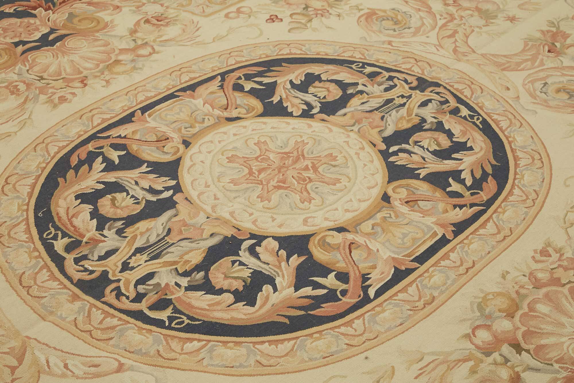 Handmade European Vintage Aubusson Kilim 272 cm x 368 cm