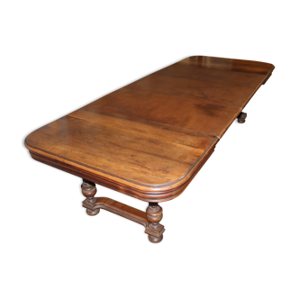 Expandable Henri II table