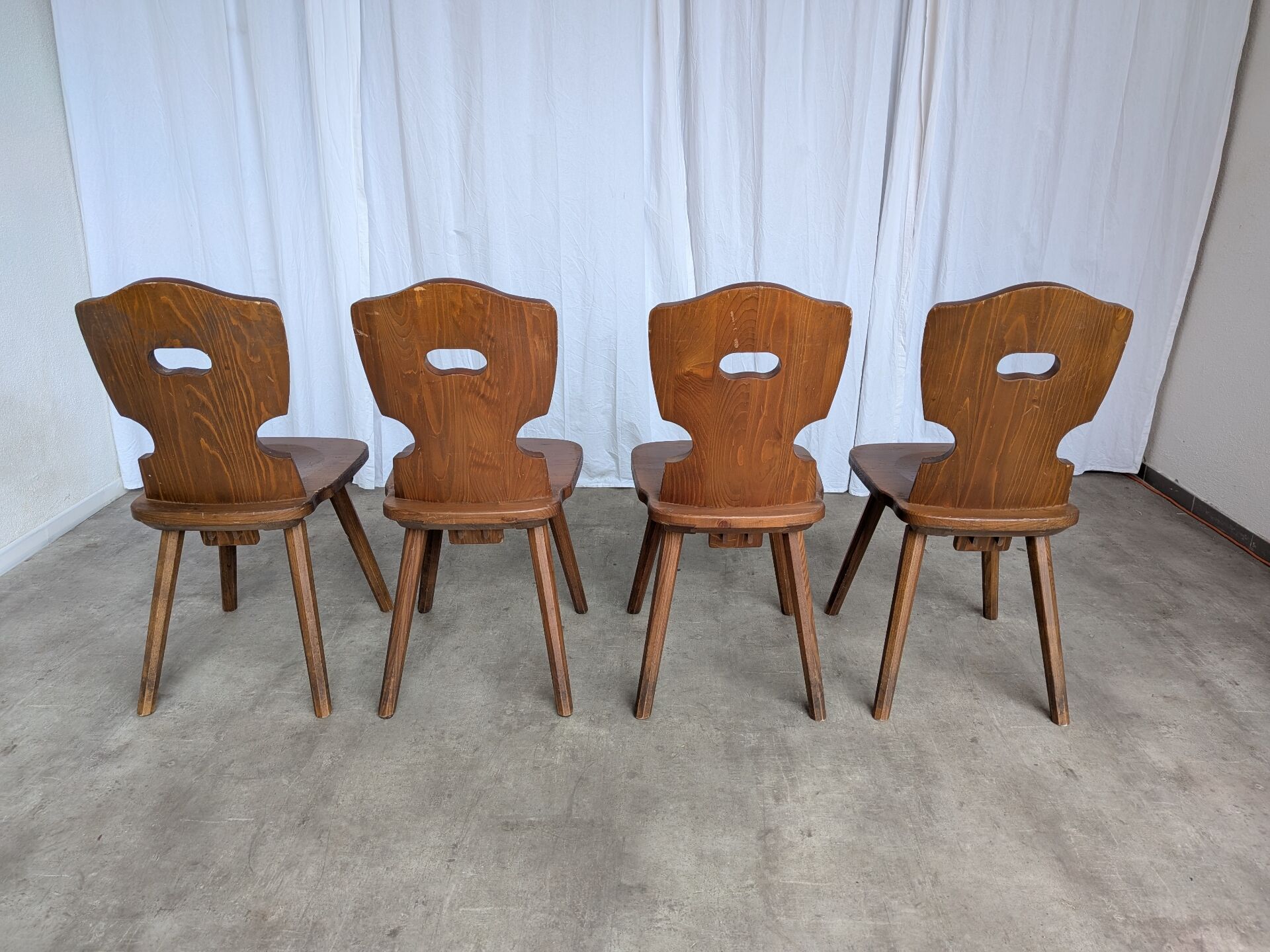 Chaises de salle à manger en bois tyrolien vintage - Style ferme des années 1970 - Ensemble de 4