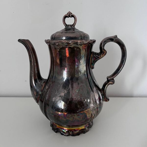 Cafetière en porcelaine métallisée