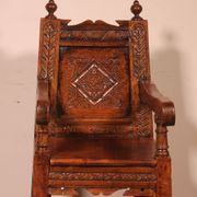Chaise d'Enfant Haute époque En Chêne Du 17 ° Siècle