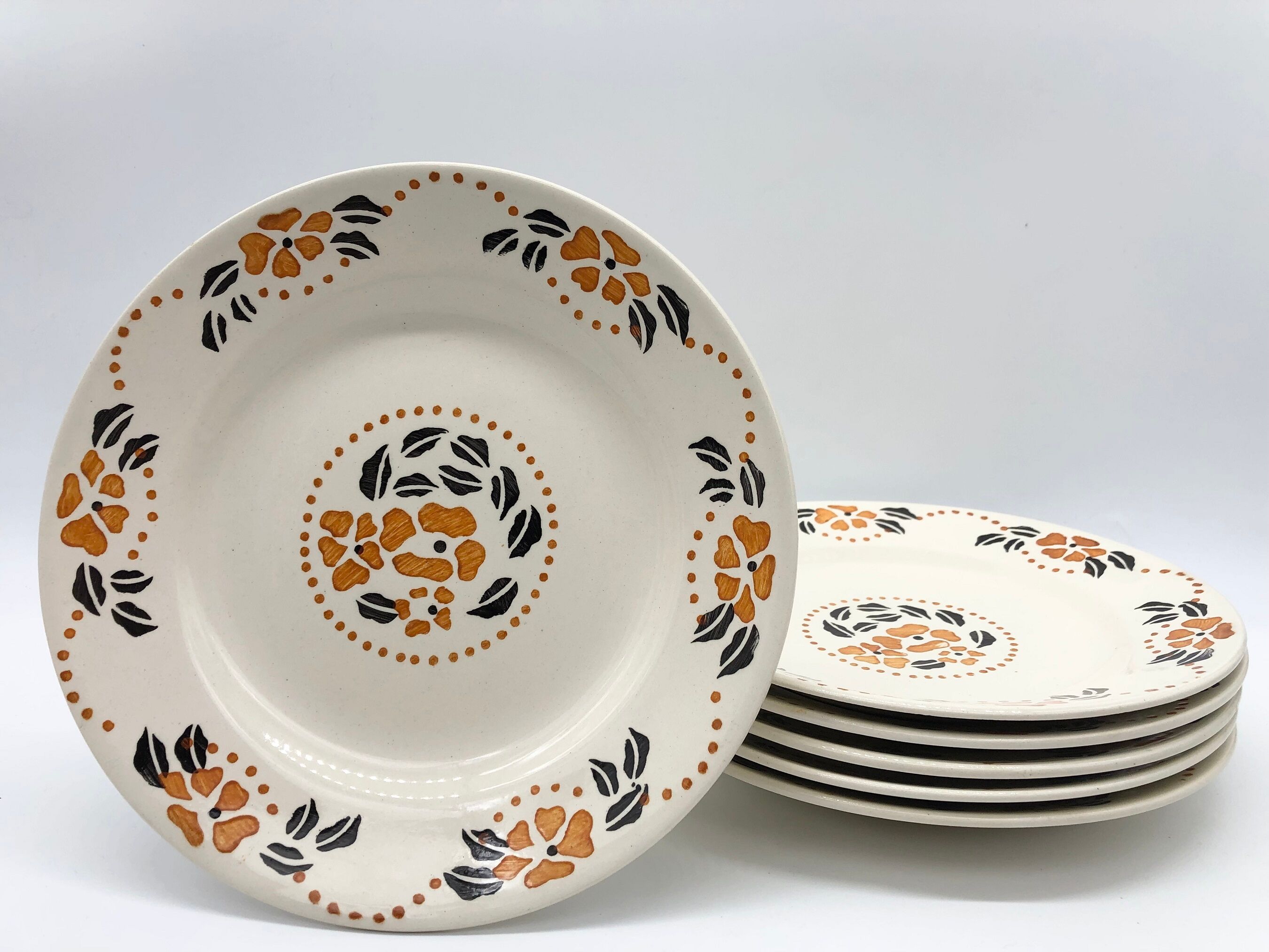 6 Flat plates in iron earth, "Longchamp" model "Primax"
