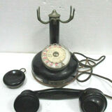 Burgunder column phone in Bakelite and black metal
