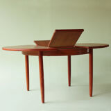 Scandinavian style in teak and veneer dining table