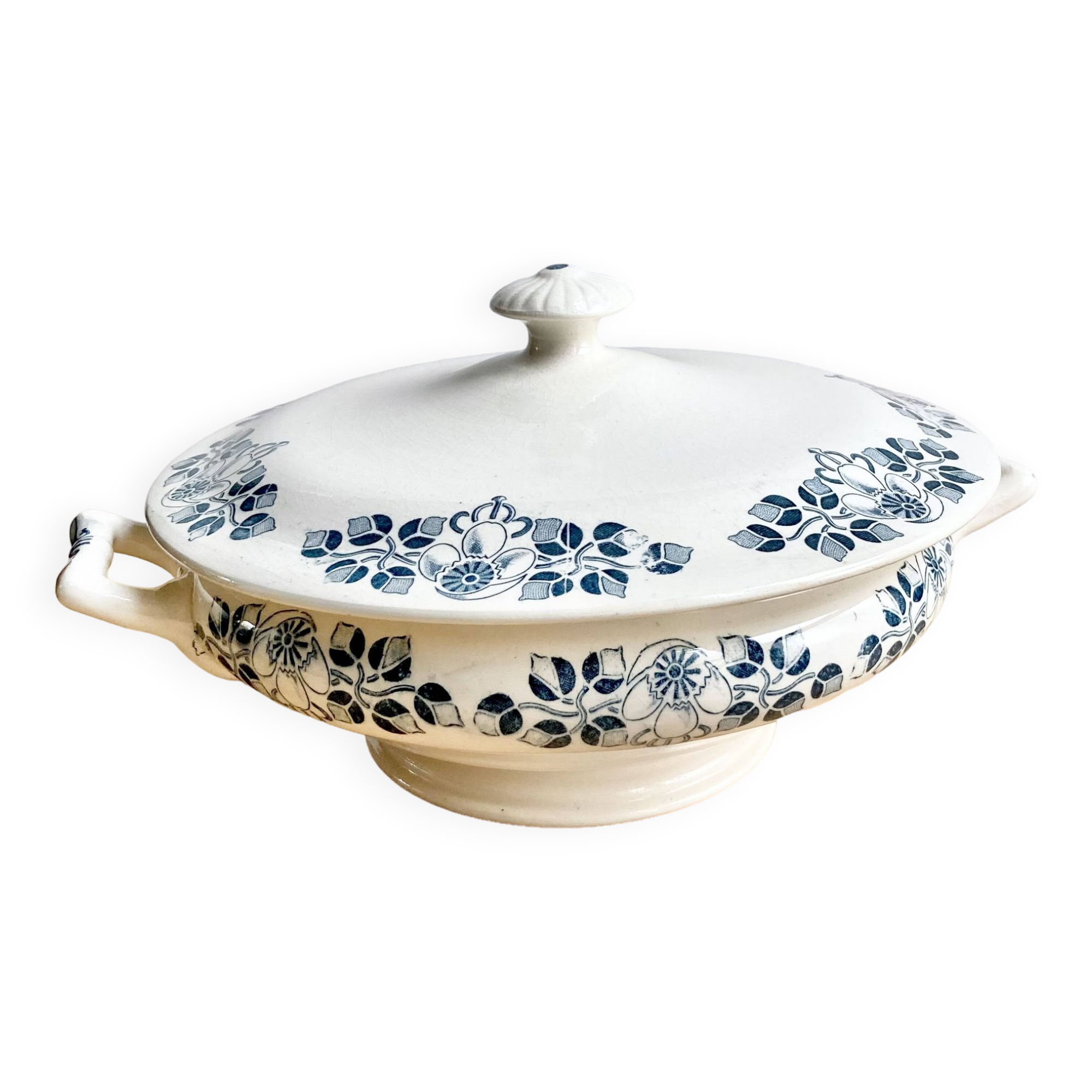 Longchamp iron earth tureen / vegetable bowl