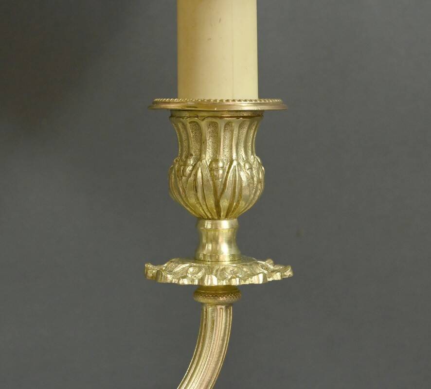Large Bouillotte Lamp in Gilt Bronze, Louis XVI style – first half of the 20th century