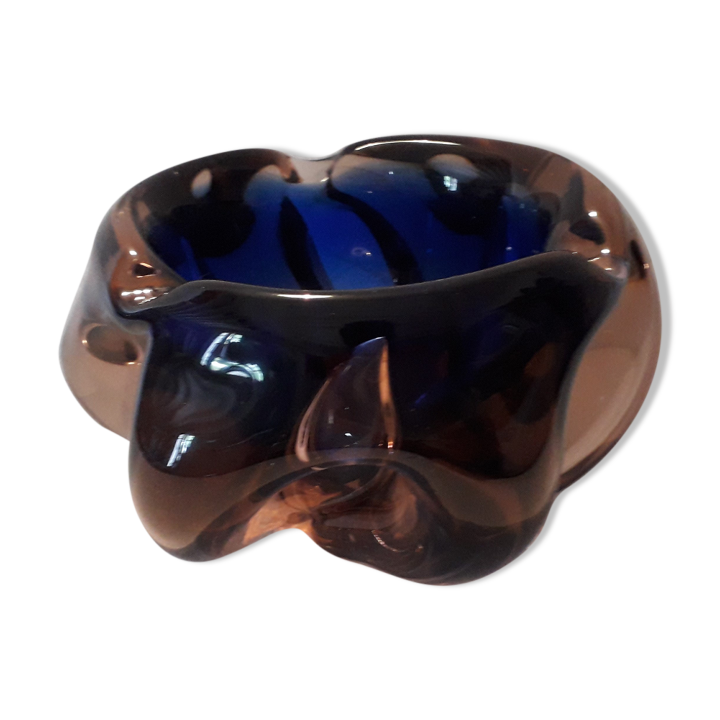 Empty ashtray blown glass pocket