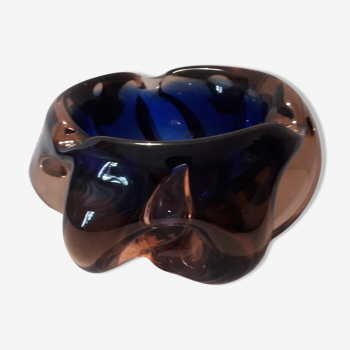 Empty ashtray blown glass pocket