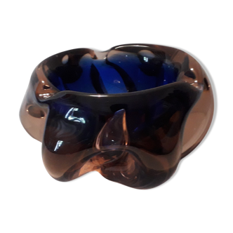 Empty ashtray blown glass pocket